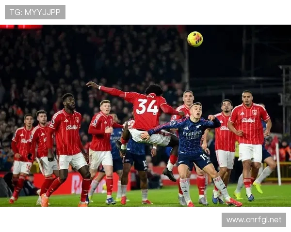 曼联整体失衡问题持续显现:个人表现难掩团队协同短板,联赛走势面临严峻考验 曼联整体失衡问题持续显现:个人表现难掩团队协同短板,联赛走势面临严峻考验