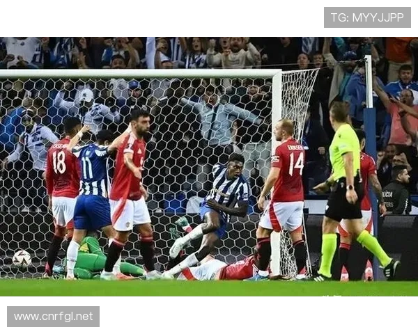 曼联危机暴露!滕哈赫战术僵化,豪门球队竟沦落到争四成奢望?