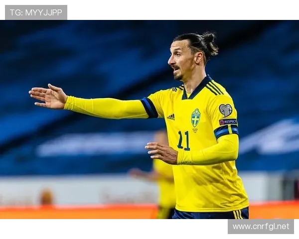 伊布今天又开了豪车，平时这么爱秀，训练场上咋这么像个邻家大叔？