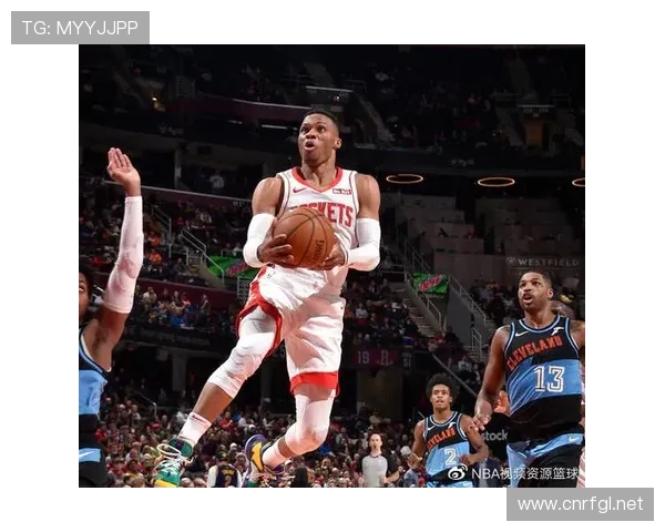 约翰逊突破助攻能力提升显著 拉开球队进攻空间差异明显